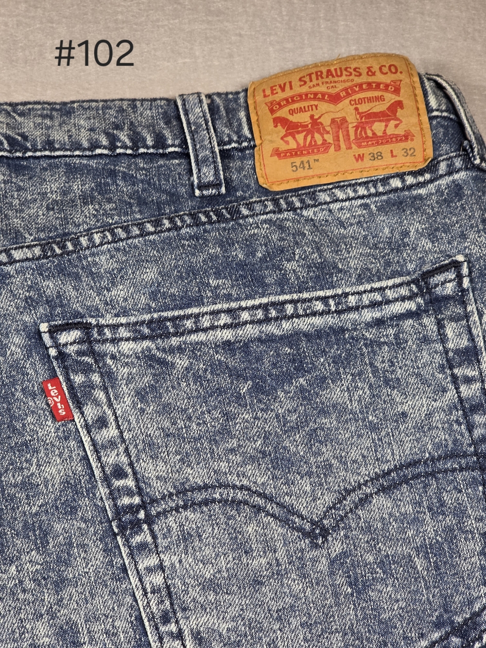 Levi’s 541 Athletic Taper Men's Jeans 38x32 – Rare Blue Acid Wash